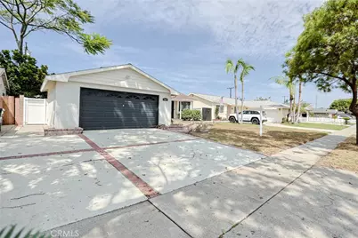 15611 Toway, Huntington Beach, CA 92647 - Photo 1