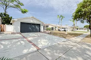 15611 Toway, Huntington Beach, CA 92647 - Photo 1