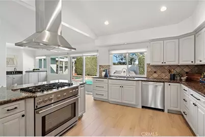 21902 Summerwind Lane, Huntington Beach, CA 92646 - Photo 7