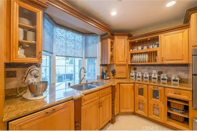 1861 W Chalet, Anaheim, CA 92804 - Photo 9