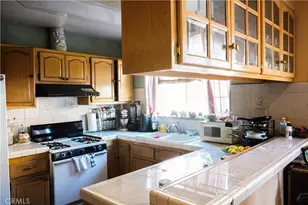 649 S Vancouver Ave, Los Angeles, CA 90022 - Photo 19