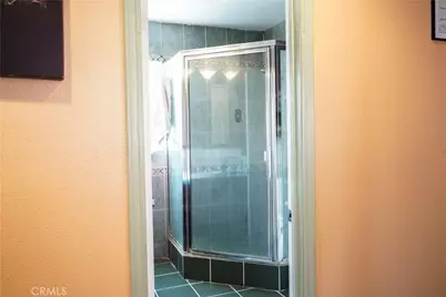 649 S Vancouver Avenue, Los Angeles, CA 90022 - Photo 17