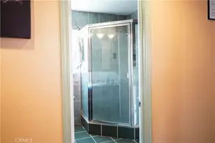 649 S Vancouver Ave, Los Angeles, CA 90022 - Photo 17