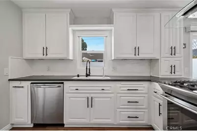 5792 Venturi Drive, Huntington Beach, CA 92649 - Photo 13