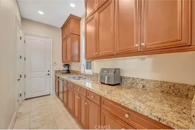 17441 Suffolk Lane, Huntington Beach, CA 92649 - Photo 15