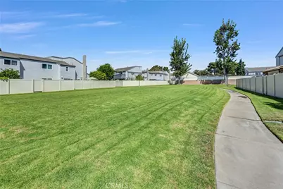 4828 W 5th #E, Santa Ana, CA 92703 - Photo 3