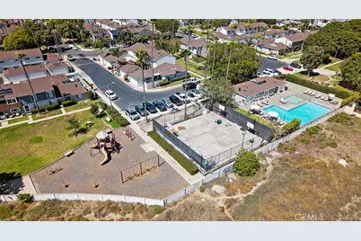 8215 Deerfield Drive, Huntington Beach, CA 92646 - Photo 35