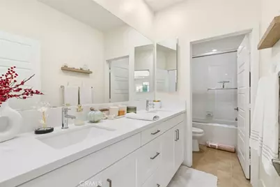 111 Stellar, Irvine, CA 92618 - Photo 29