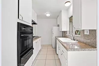 8132 Pershing Drive, Playa del Rey, CA 90293 - Photo 17