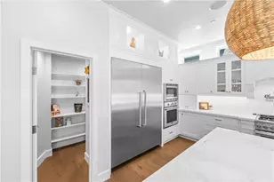 817 Main St, Huntington Beach, CA 92648 - Photo 19