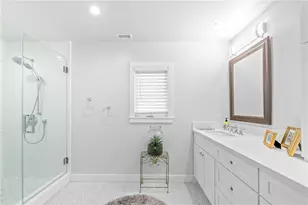 817 Main St, Huntington Beach, CA 92648 - Photo 11