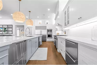 817 Main Street, Huntington Beach, CA 92648 - Photo 17