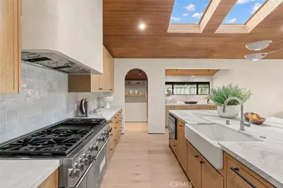3080 Country Club Drive, Costa Mesa, CA 92626 - Photo 21