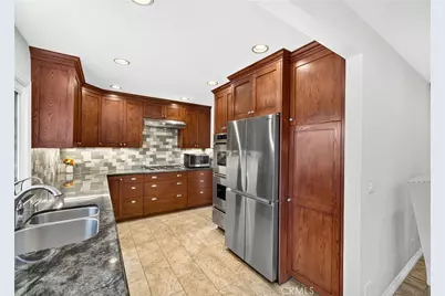 5291 Kenilworth, Huntington Beach, CA 92649 - Photo 15