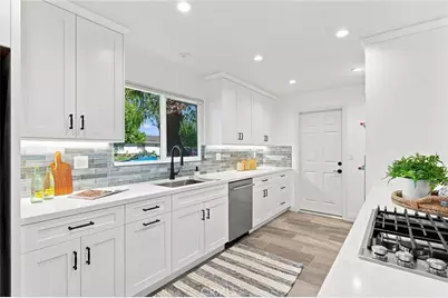 3281 Michigan Avenue, Costa Mesa, CA 92626 - Photo 17