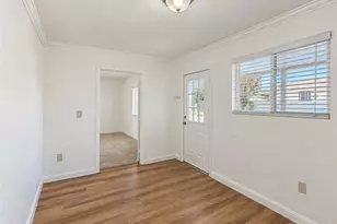 751 E 104th St, Los Angeles, CA 90002 - Photo 11