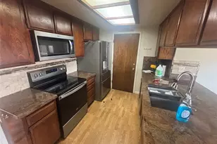 6301 Riverside, Sacramento, CA 95831 - Photo 3