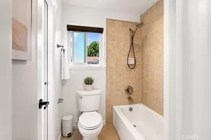 19930 Keswick, Huntington Beach, CA 92646 - Photo 13