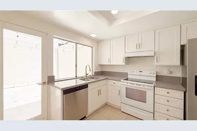 12 Navarre, Irvine, CA 92612 - Photo 17