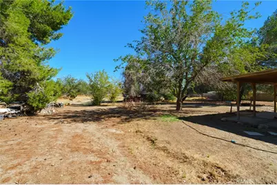 10821 E Avenue R14, Littlerock, CA 93543 - Photo 25