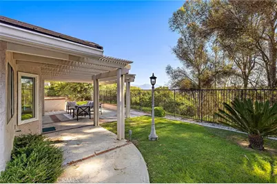 2000 Shaded Wood Road, Walnut, CA 91789 - Photo 27