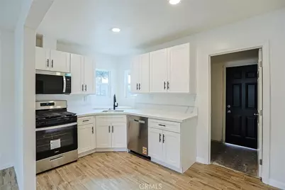 122 N Bewley Street, Santa Ana, CA 92703 - Photo 15
