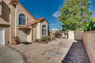 16511 Newland St, Huntington Beach, CA 92647 - Photo 3