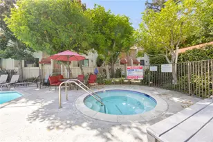 6540 Hayvenhurst Ave, Lake Balboa, CA 91406 - Photo 19