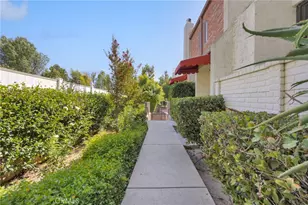 6540 Hayvenhurst Ave, Lake Balboa, CA 91406 - Photo 25