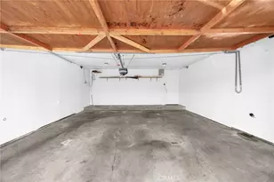6540 Hayvenhurst Ave, Lake Balboa, CA 91406 - Photo 23