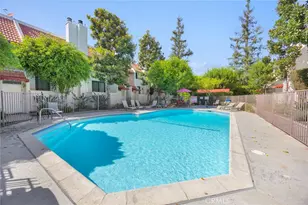 6540 Hayvenhurst Ave, Lake Balboa, CA 91406 - Photo 19