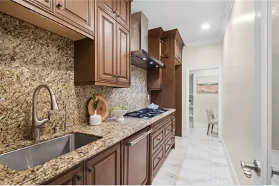 111 Shady Arbor, Irvine, CA 92618 - Photo 13