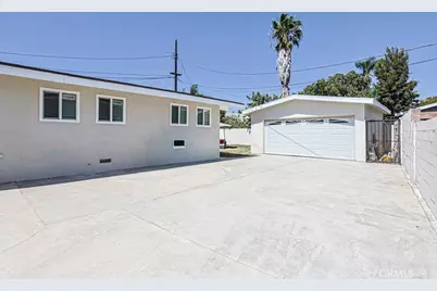 15723 Bonsallo, Gardena, CA 90247 - Photo 3