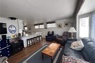 352 Eucalyptus, Avalon, CA 90704 - Photo 5