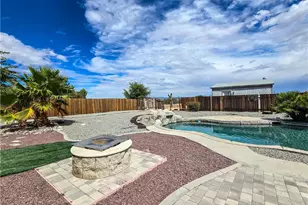 11043 Pinon Ave, Hesperia, CA 92345 - Photo 17