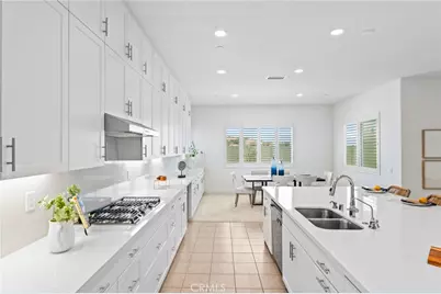 17700 Ridgeline Court, Saugus, CA 91350 - Photo 11