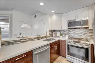 2000 Pacific Coast Hwy, Huntington Beach, CA 92648 - Photo 15