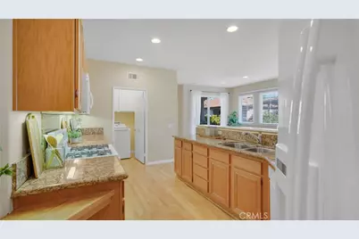 329 Rathbourne, Irvine, CA 92620 - Photo 11