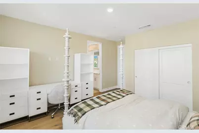 68 Bolide, Irvine, CA 92618 - Photo 33