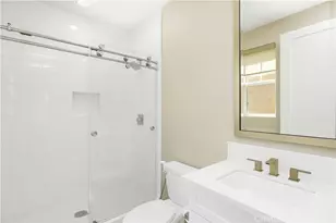 68 Bolide, Irvine, CA 92618 - Photo 23