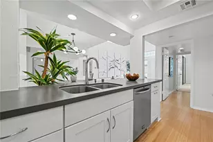 11667 Gorham, Los Angeles, CA 90049 - Photo 17