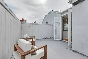 11667 Gorham, Los Angeles, CA 90049 - Photo 41