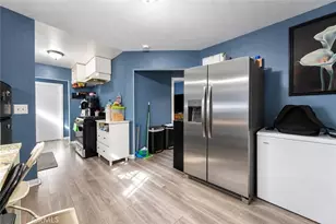 907 E 109th, Los Angeles, CA 90059 - Photo 15