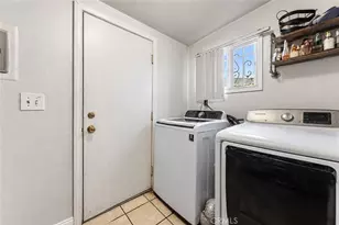 907 E 109th, Los Angeles, CA 90059 - Photo 27