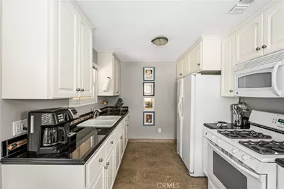 1822 Pomona, Costa Mesa, CA 92627 - Photo 33