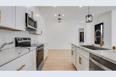 1822 Pomona, Costa Mesa, CA 92627 - Photo 9