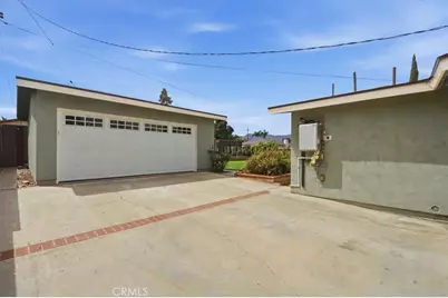 228 W Hacienda, Corona, CA 92882 - Photo 33