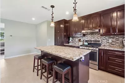 228 W Hacienda, Corona, CA 92882 - Photo 15