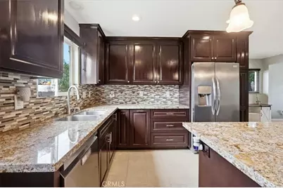228 W Hacienda, Corona, CA 92882 - Photo 13