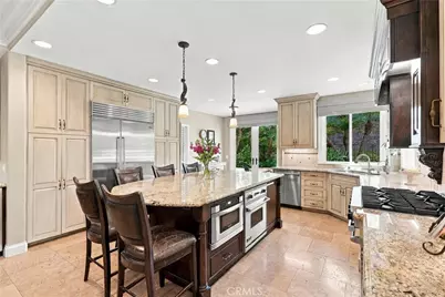 22172 Wayside, Mission Viejo, CA 92692 - Photo 3